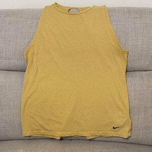 Women’s Nike dri-fit Mustard open back Tank - size large
